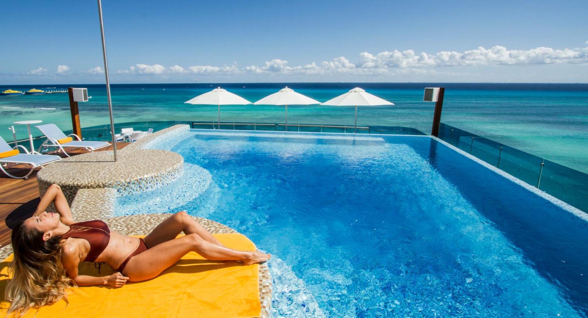The Carmen Hotel - Ocean Front (Adults Only) Playa del Carmen Exterior photo