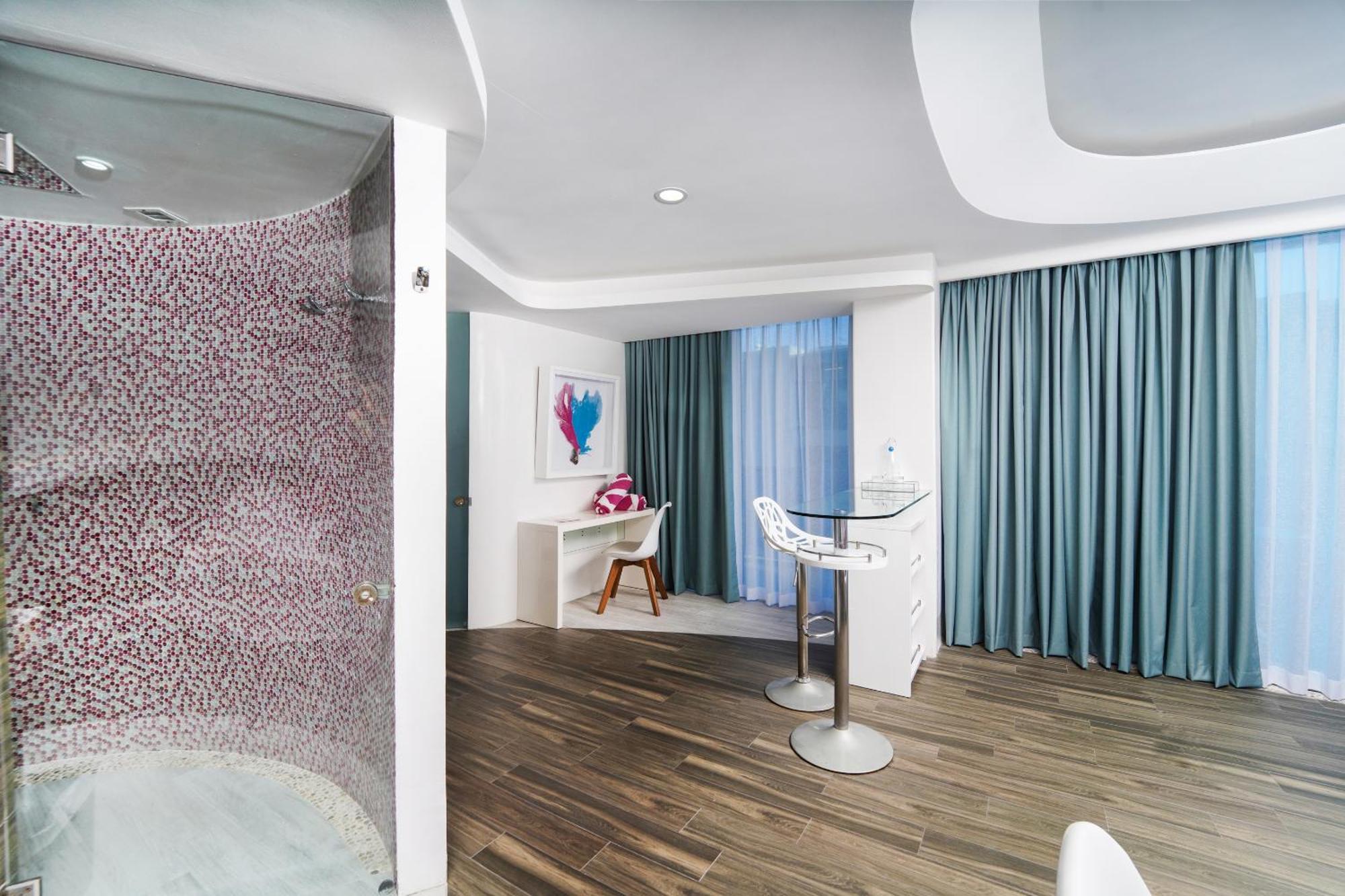 The Carmen Hotel - Ocean Front (Adults Only) Playa del Carmen Room photo