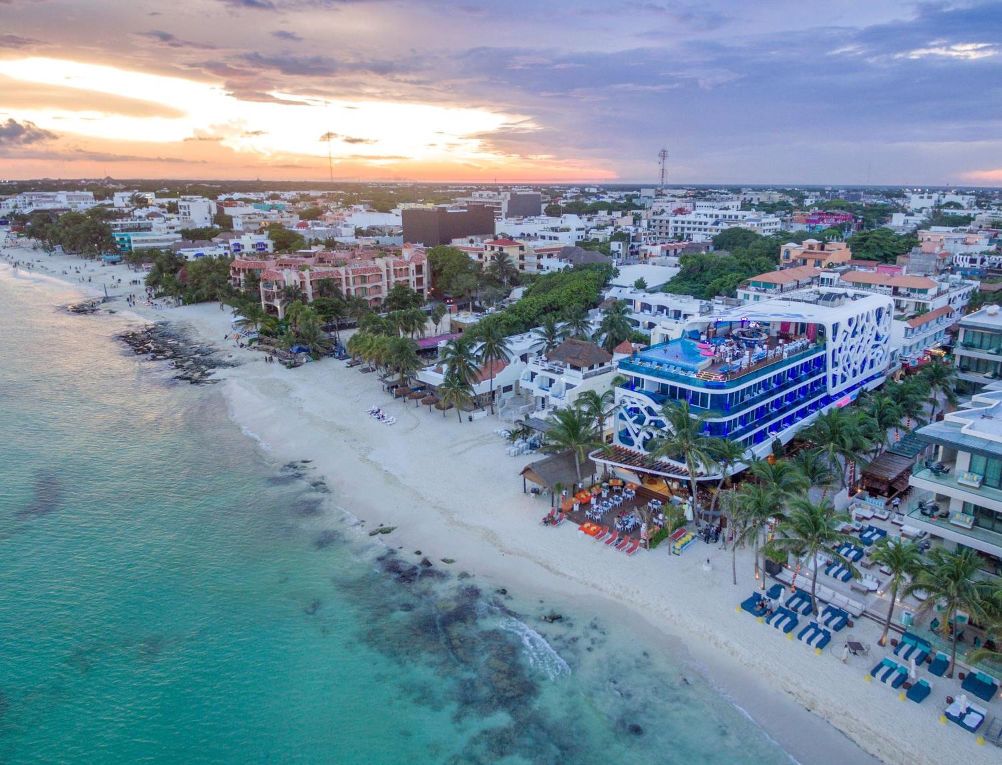 The Carmen Hotel - Ocean Front (Adults Only) Playa del Carmen Exterior photo